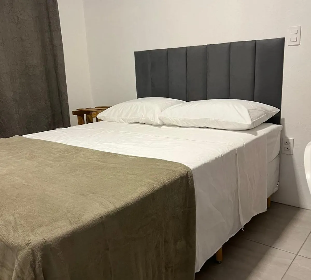 Pensjonat Suite Com Bwc Privativo Com Ar Ao Lado Da Vila Germanica Oktoberfest Blumenau Brazylia
